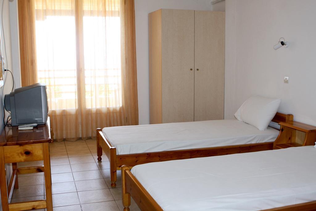 Hotel Ostria Patitírion Habitación foto