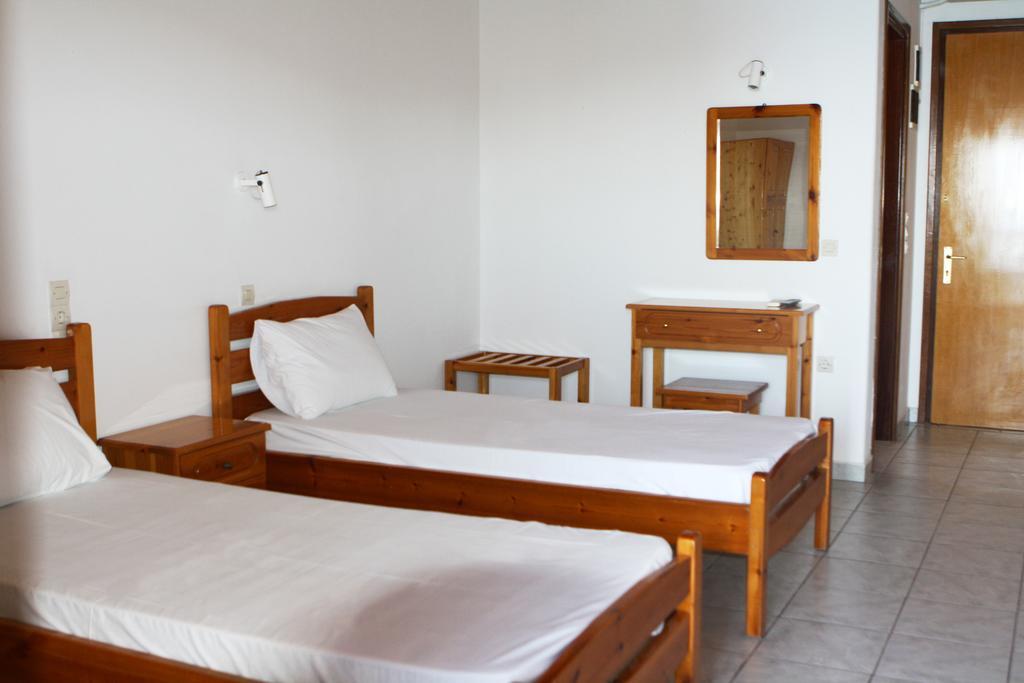 Hotel Ostria Patitírion Habitación foto